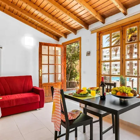 101 Bright Accomodation With Pool View *