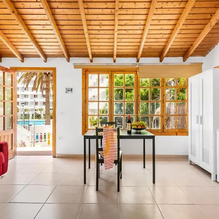 شقة 101 Bright Accomodation With Pool View