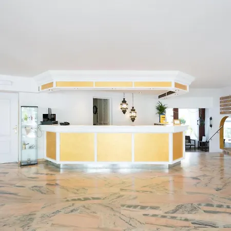 شقة 101 Bright Accomodation With Pool View أذيخي