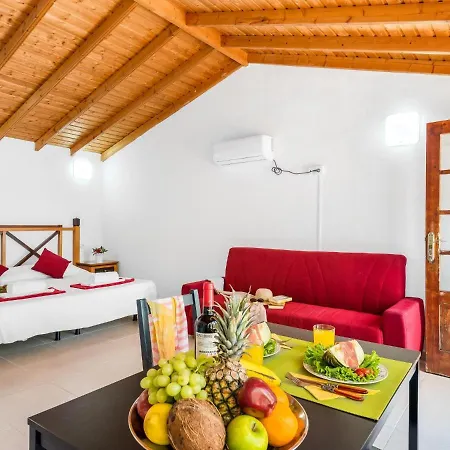 شقة 101 Bright Accomodation With Pool View أذيخي
